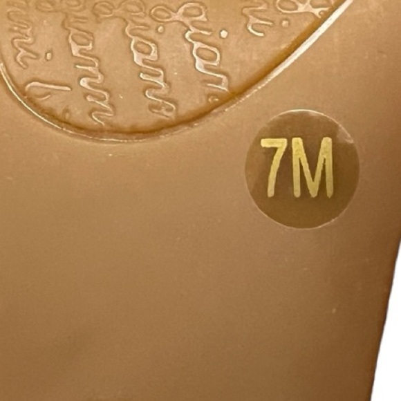 Gianni Bini Leather Heels Size 7M - Picture 7 of 9